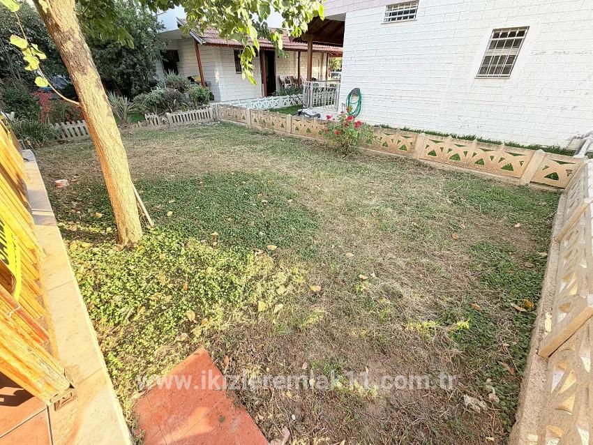 3+1 Bedroom Detached house For sale in Gümüldür Fevzi Çakmak Nbh. Menderes Gümüldür - 180 m²