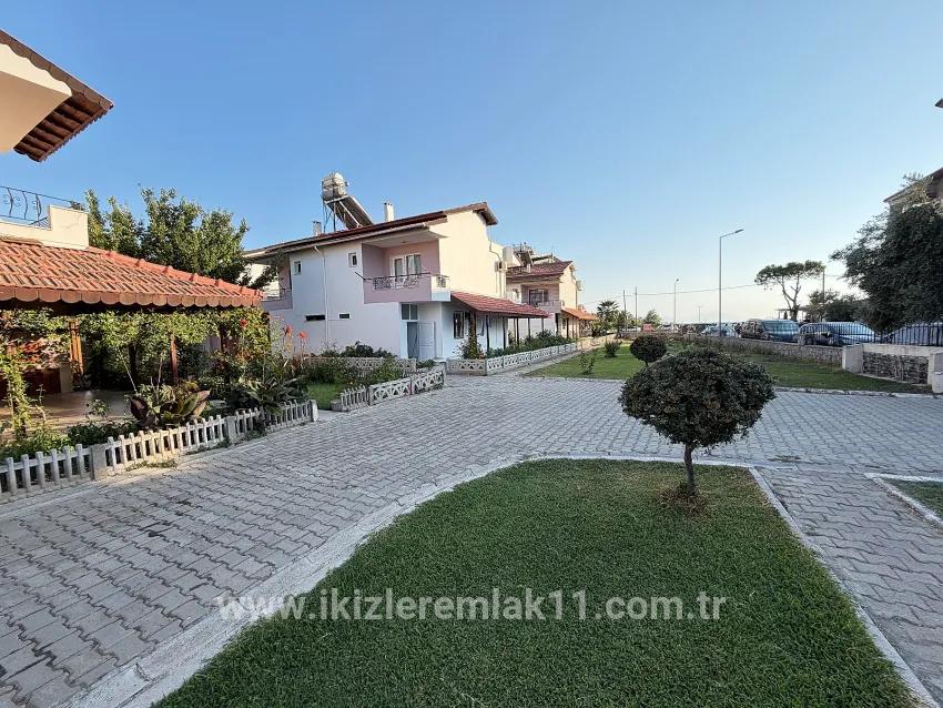 3+1 Bedroom Detached house For sale in Gümüldür Fevzi Çakmak Nbh. Menderes Gümüldür - 180 m²