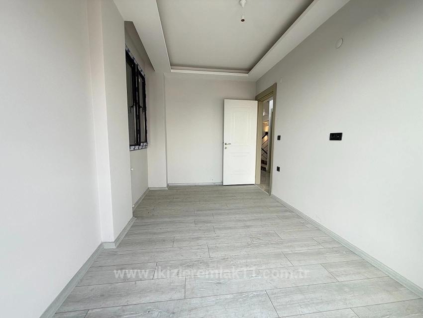 3+1 Detached Villa With Garden For Sale In Seferihisar Doğanbey Center