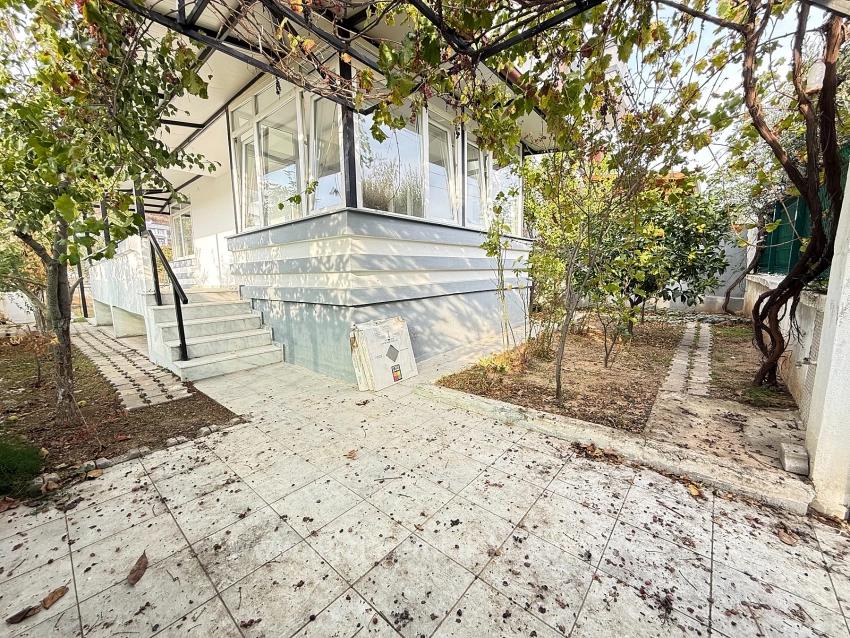 4+1 Villa With Large Garden For Sale In Seferihisar Doğanbey Center