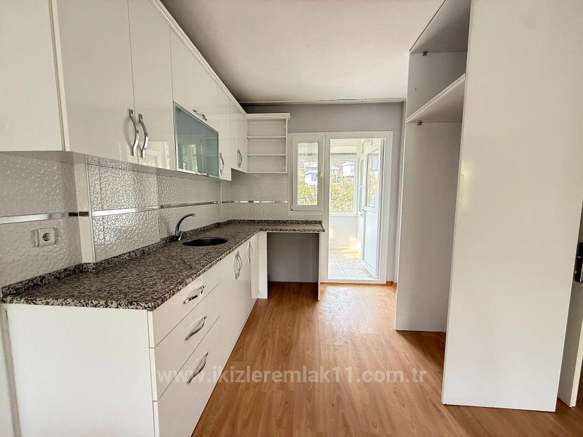 4+1 Villa With Large Garden For Sale In Seferihisar Doğanbey Center