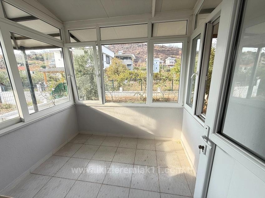 4+1 Villa With Large Garden For Sale In Seferihisar Doğanbey Center