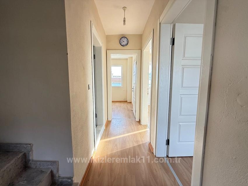 4+1 Villa With Large Garden For Sale In Seferihisar Doğanbey Center