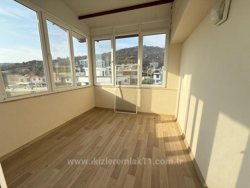 4+1 Villa With Large Garden For Sale In Seferihisar Doğanbey Center