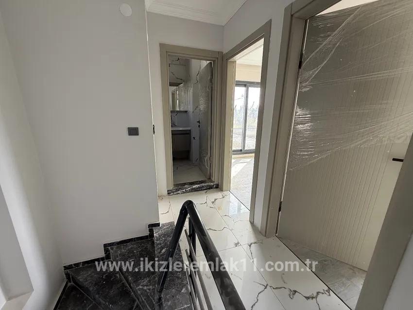 3+1 Bedroom Villa For sale in Cumhuriyet Nbh. Seferihisar Doğanbey - 180 m²