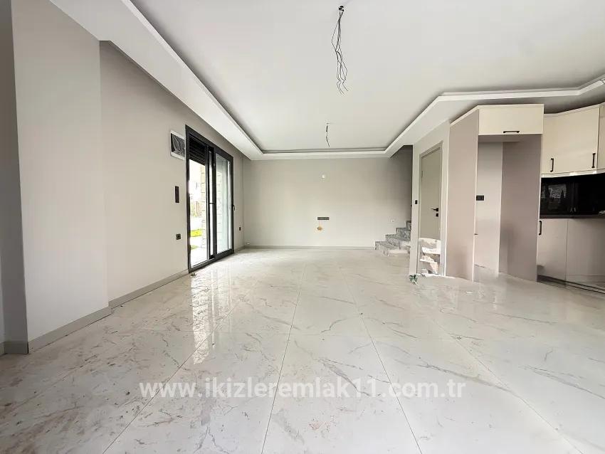 3+1 Bedroom Summerhouse For sale in Cumhuriyet Nbh. Seferihisar Doğanbey - 180 m²