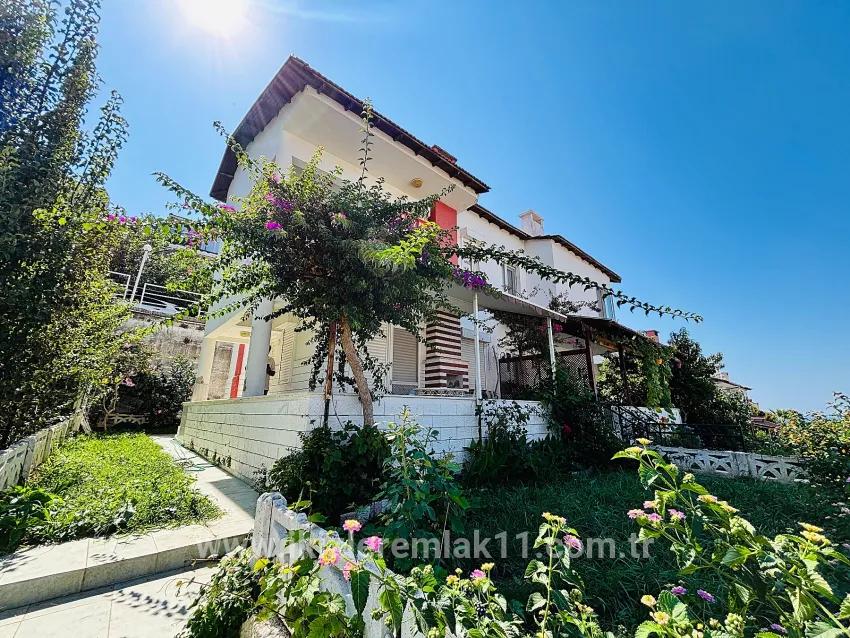 3+1 Bedroom Summerhouse For sale in Atatürk Nbh. Seferihisar Doğanbey - 150 m²
