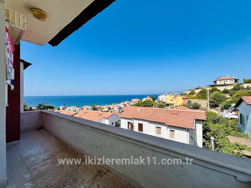 3+1 Bedroom Summerhouse For sale in Atatürk Nbh. Seferihisar Doğanbey - 150 m²