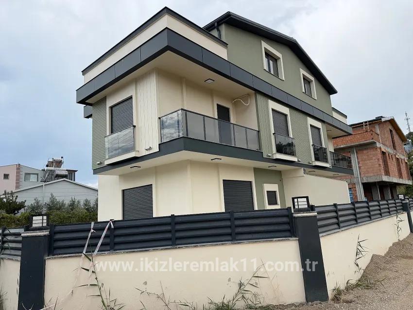 3+1 Bedroom Villa For sale in Gümüldür Cumhuriyet Nbh. Menderes Gümüldür - 180 m²