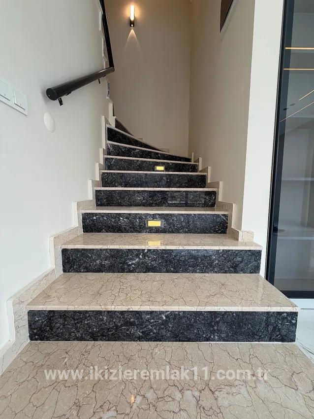 3+1 Bedroom Villa For sale in Gümüldür Cumhuriyet Nbh. Menderes Gümüldür - 180 m²