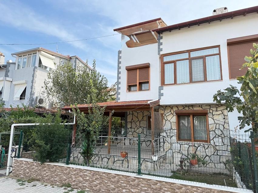 Urgent Sale 3+1 Villa With Large Garden In Seferihisar Doğanbey Center