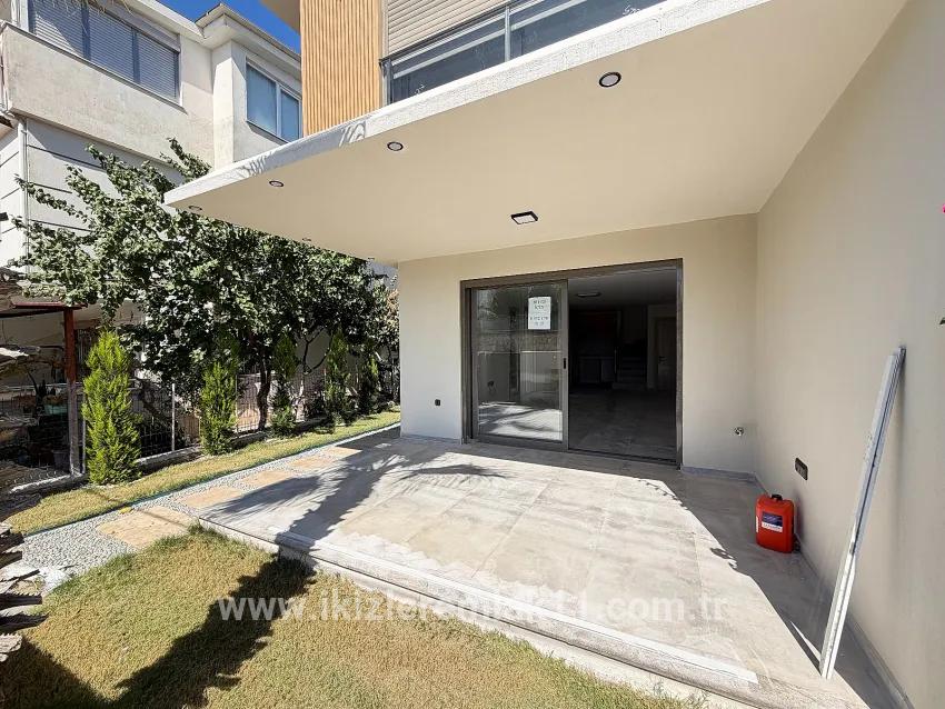 3+1 Bedroom Villa For sale in Mersin Alanı Nbh. Seferihisar Ürkmez - 200 m²