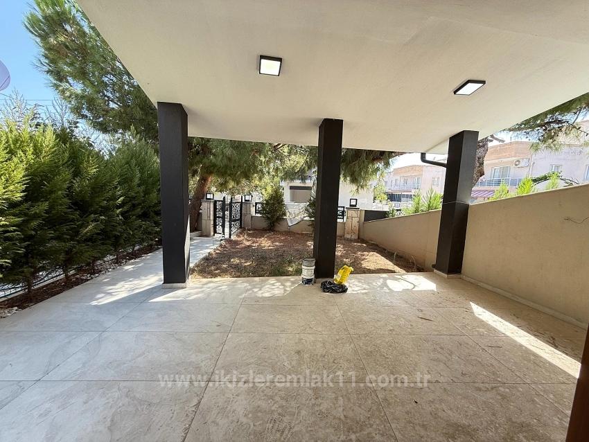 Luxury 3 + 1 Duplex Villa For Sale In Seferihisar Ürkmez Center