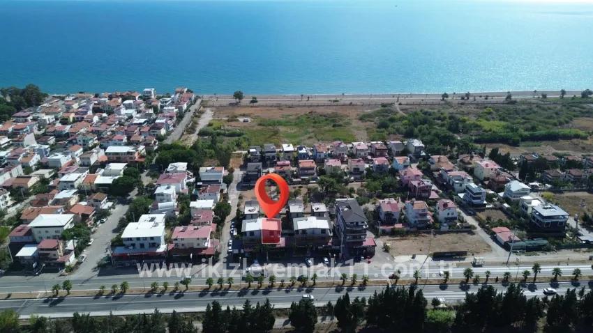 3+1 Bedroom Summerhouse For Sale in Bengiler Nbh. Seferihisar Ürkmez - 160 m²