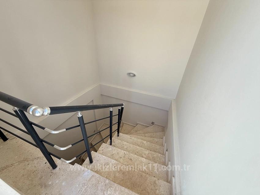 2+1 Duplex Summer House With Large Garden And Sea View For Sale In Seferihisar Doğanbey