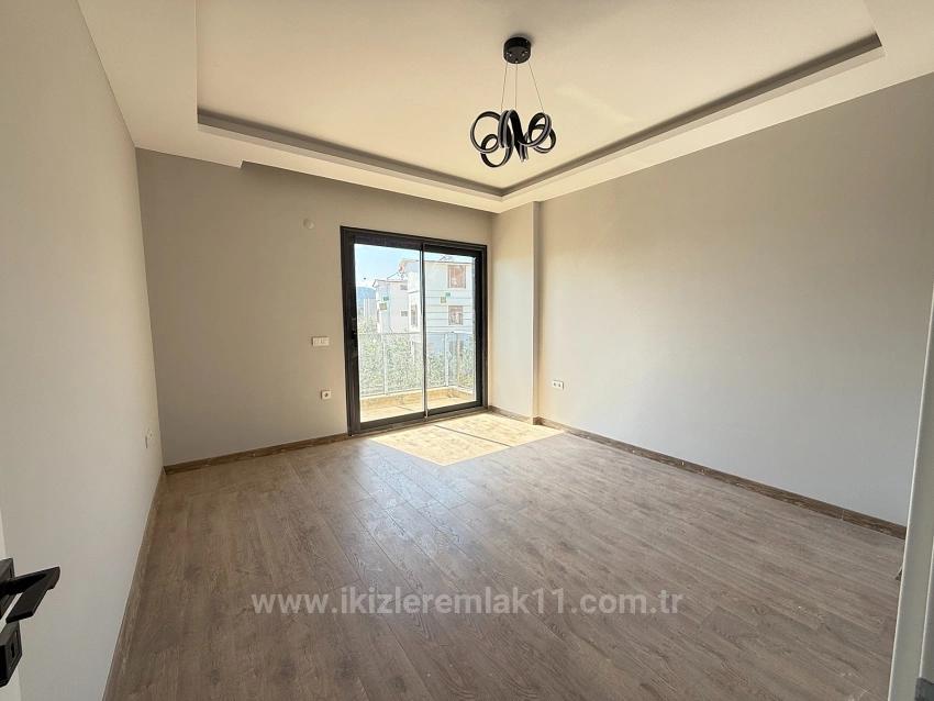 3+1 Duplex Summer House With Pool In Seferihisar Doğanbey