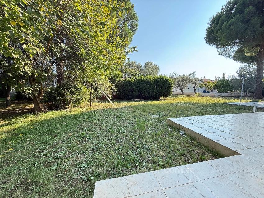 The Only Detached 2+1 Summer House For Sale In Seferihisar Doğanbey