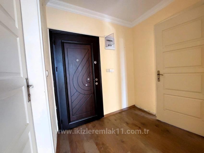 2+1 Middle Floor Flat For Sale In Seferihisar Ürkmez Center