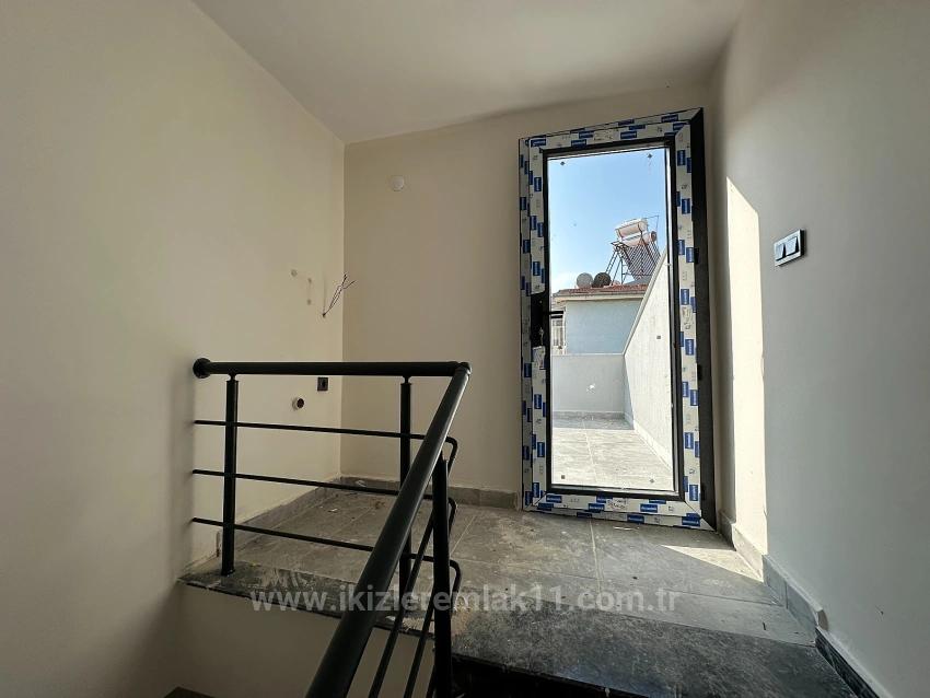 2+1 Brand New Duplex Villa With Garden For Sale In Seferihisar Ürkmez Center