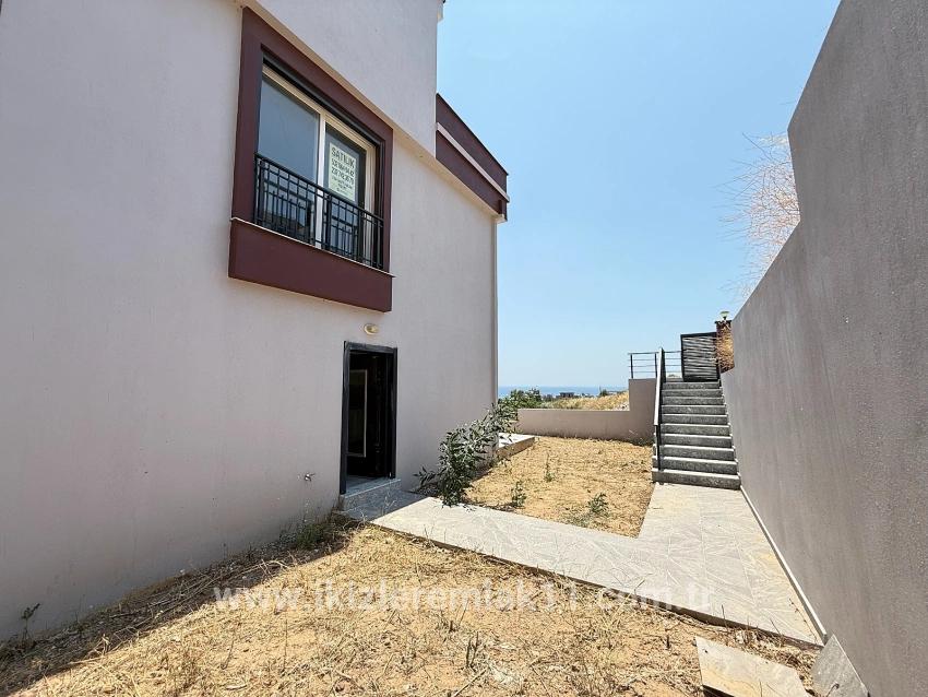 3+1 Bedroom Villa For sale in Atatürk Nbh. Seferihisar Doğanbey - 170 m²