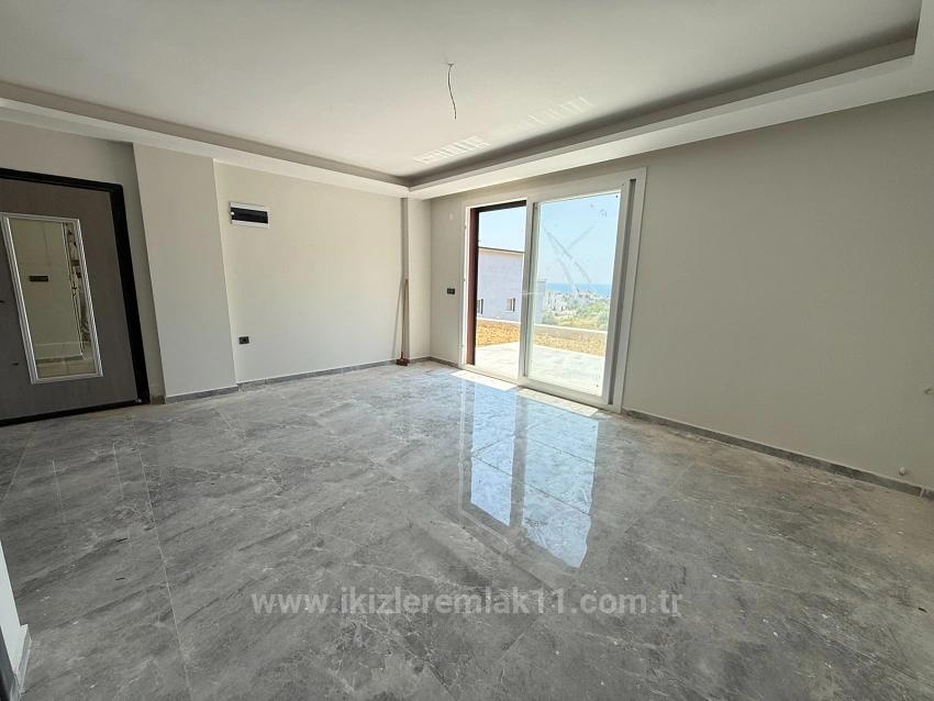 3+1 Villa With Sea View And Detached Garden For Sale In Seferihisar Doğanbey
