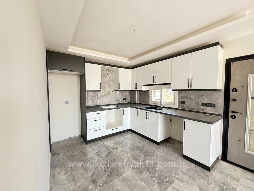 3+1 Villa With Sea View And Detached Garden For Sale In Seferihisar Doğanbey