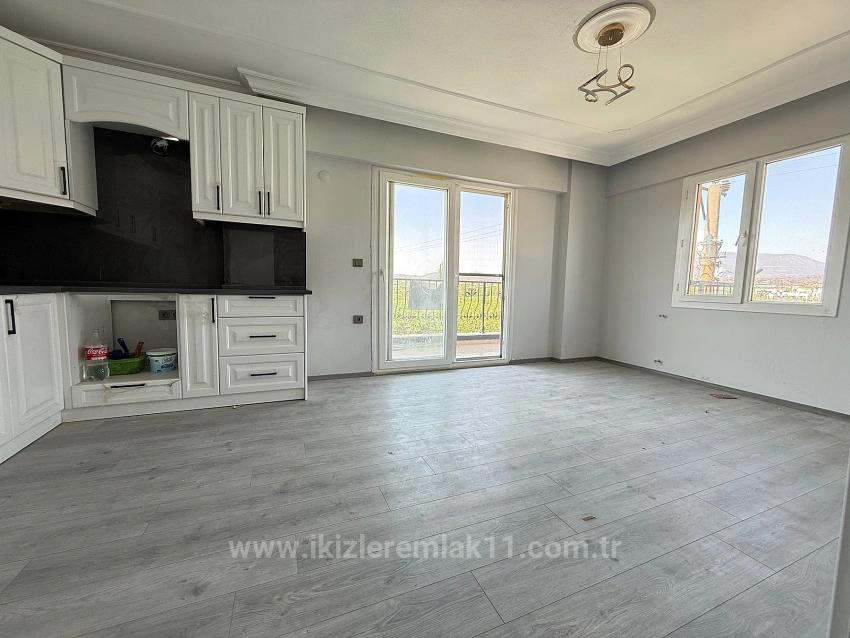 2 + 1 Apartment For Sale In Seferihisar Ürkmez Center