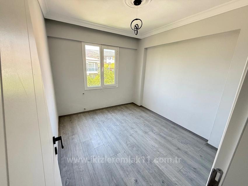 2 + 1 Apartment For Sale In Seferihisar Ürkmez Center