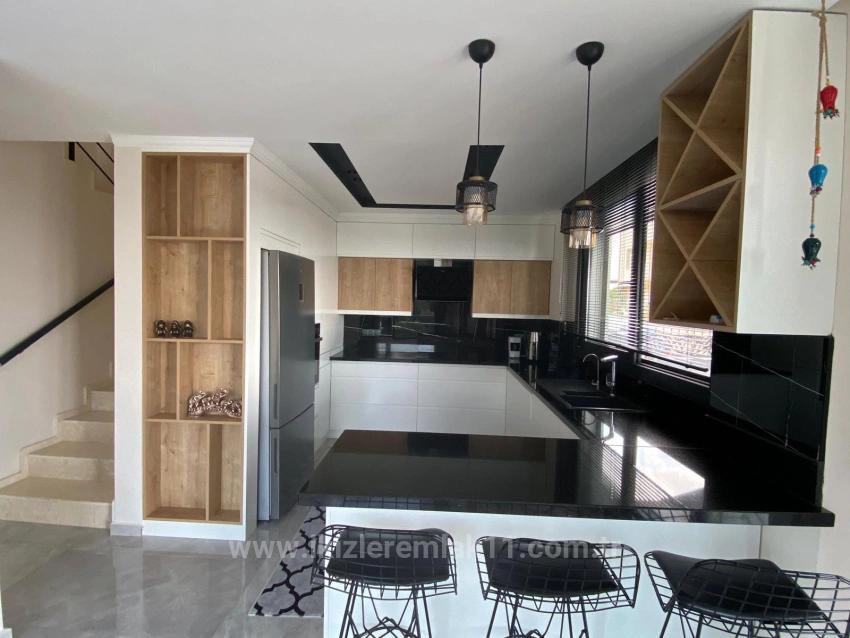 3+1 Detached Villa With Sea View And Pool For Sale In Seferihisar Doğanbey