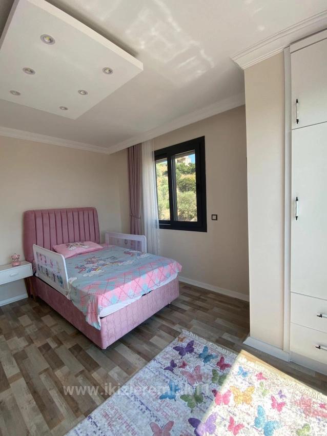 3+1 Detached Villa With Sea View And Pool For Sale In Seferihisar Doğanbey