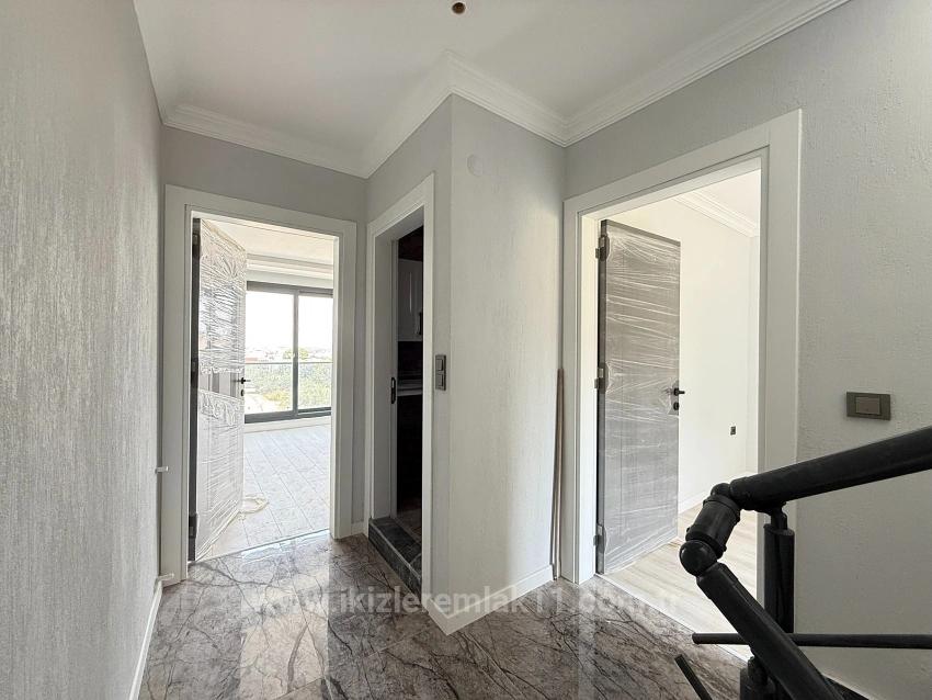 3+1 Villa With Sea View And Garden For Sale In Seferihisar Doğanbey