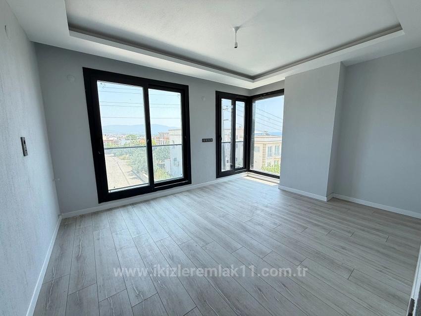 3+1 Villa With Sea View And Garden For Sale In Seferihisar Doğanbey