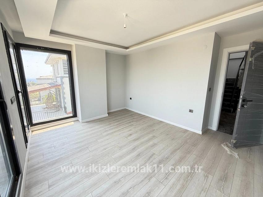 2+1 Bedroom Villa For sale in Atatürk Nbh. Seferihisar Doğanbey - 185 m²
