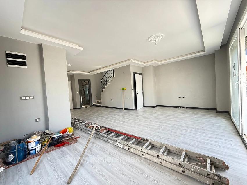 Single Detached 3+1 Duplex Villa On A 300 M2 Plot In Seferihisar Doğanbey