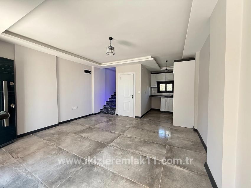2+1 Bedroom Villa For sale in Cumhuriyet Nbh. Seferihisar Doğanbey - 165 m²