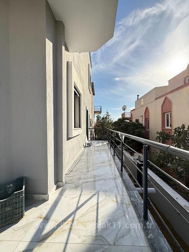 3+1 Corner Villa With Sea View And Separate Kitchen In Ürkmez