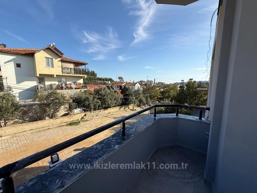 3+1 Corner Villa With Sea View And Separate Kitchen In Ürkmez