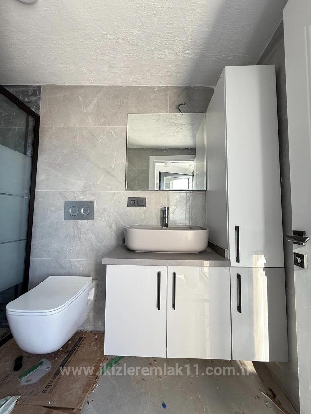 3+1 Corner Villa With Sea View And Separate Kitchen In Ürkmez