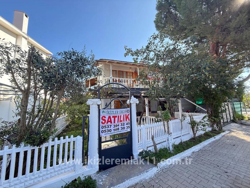 3+1 Bedroom Villa For sale in Mersin Alanı Nbh. Seferihisar Ürkmez - 170 m²
