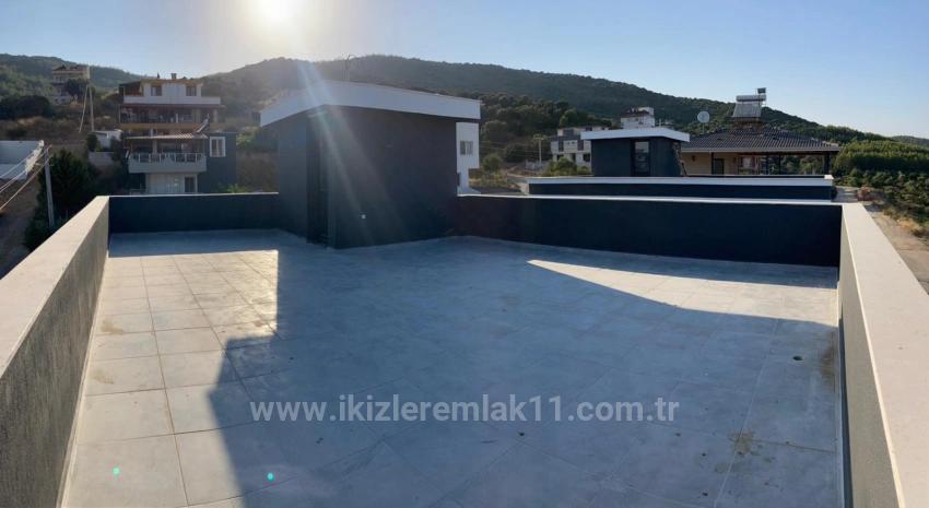 3+1 Bedroom Villa For sale in Atatürk Nbh. Seferihisar Doğanbey - 200 m²
