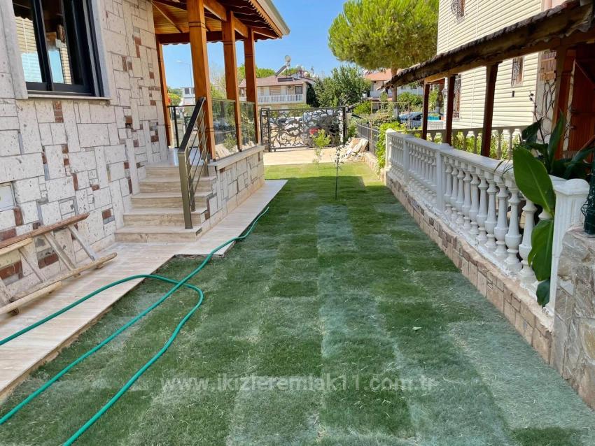 Luxury And Comfortable Duplex Villa For Sale By The Sea In Seferihisar Ürkmez