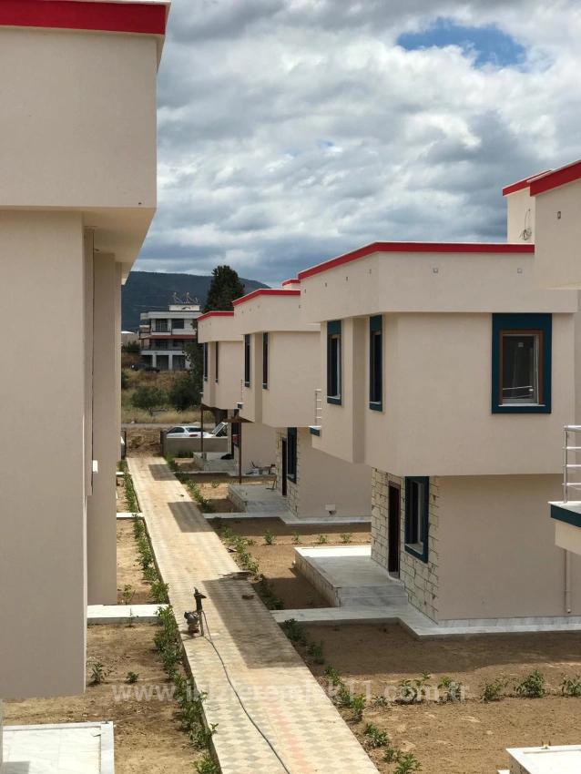 3+1 Brand New Detached Villa For Sale In Seferihisar Doğanbey