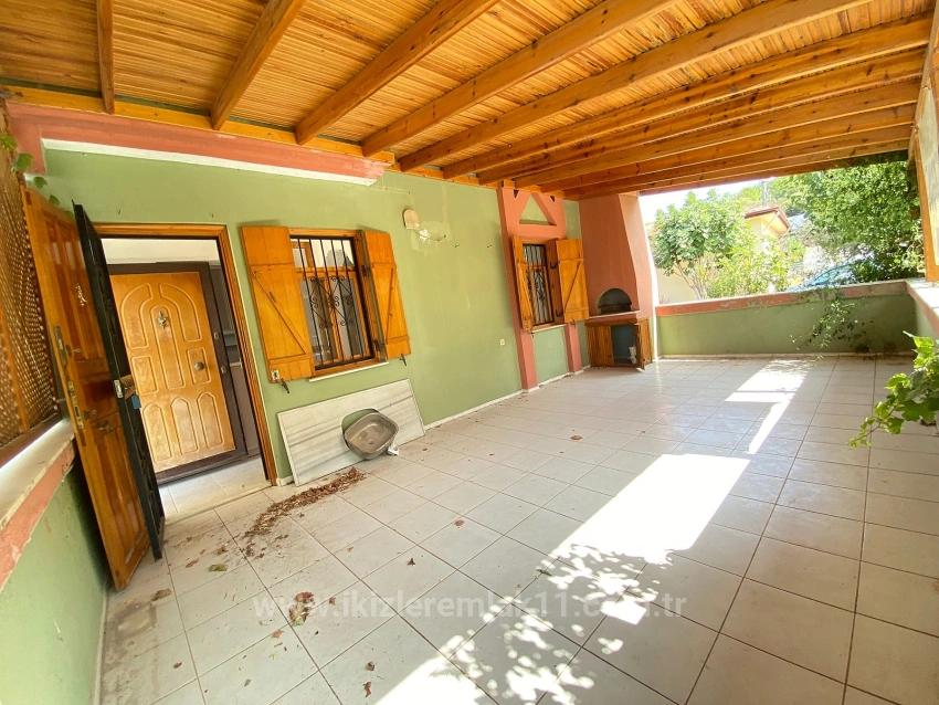 1+1 Seaside For Sale In Seferihisar Ürkmez. 85 M2 Flat