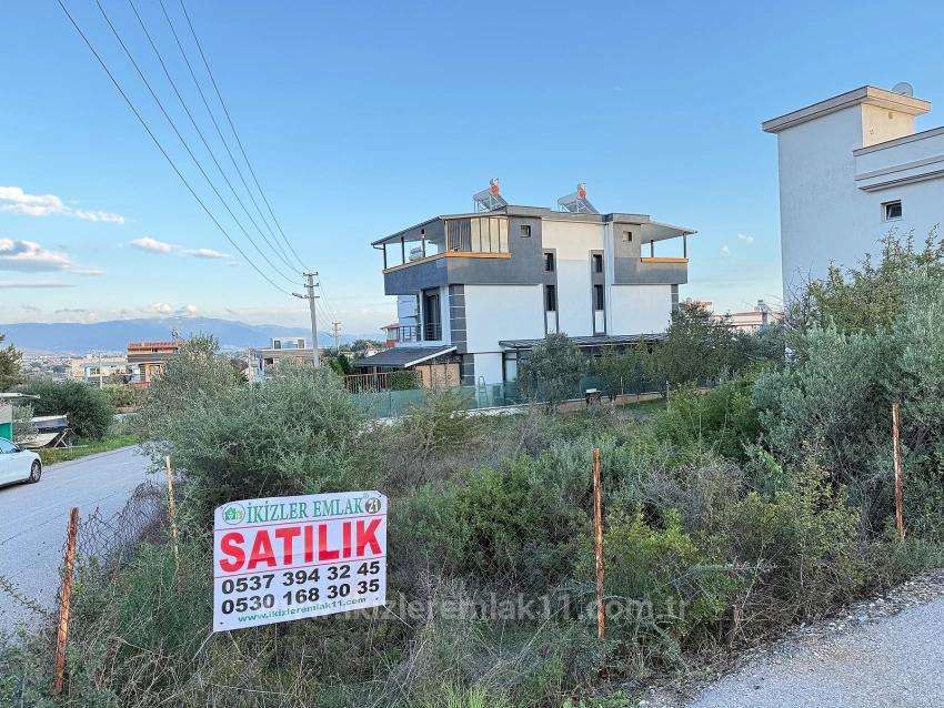 285 Square Meters Of Corner Plot With Zoning Permit For Sale In Seferihisar Doğanbey