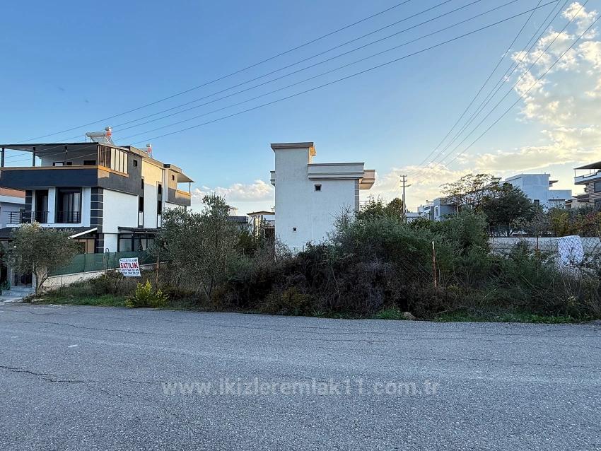 285 Square Meters Of Corner Plot With Zoning Permit For Sale In Seferihisar Doğanbey