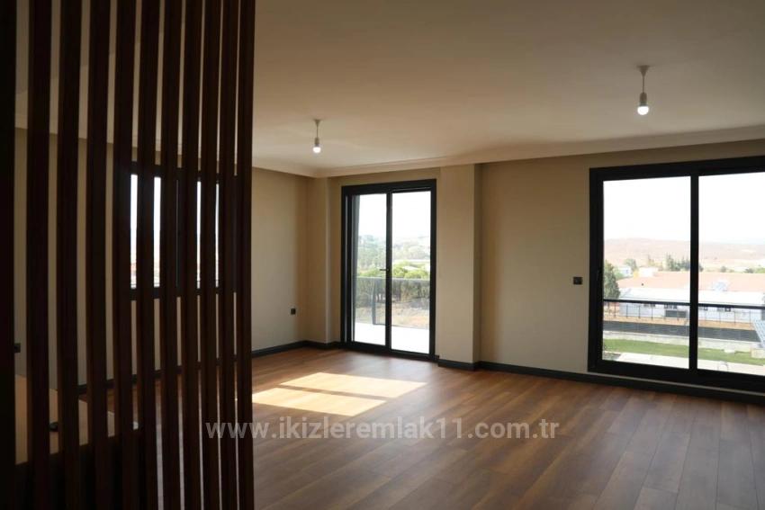 750 Square Meters 4 + 2 Private Pool Luxury Villa For Sale In Izmir Seferihisar Düzce