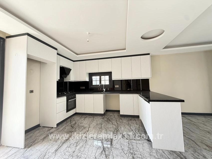 3+1 Bedroom Villa For sale in Cumhuriyet Nbh. Seferihisar Doğanbey - 290 m²