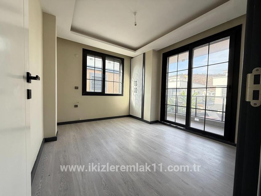 3+1 Bedroom Villa For sale in Cumhuriyet Nbh. Seferihisar Doğanbey - 290 m²