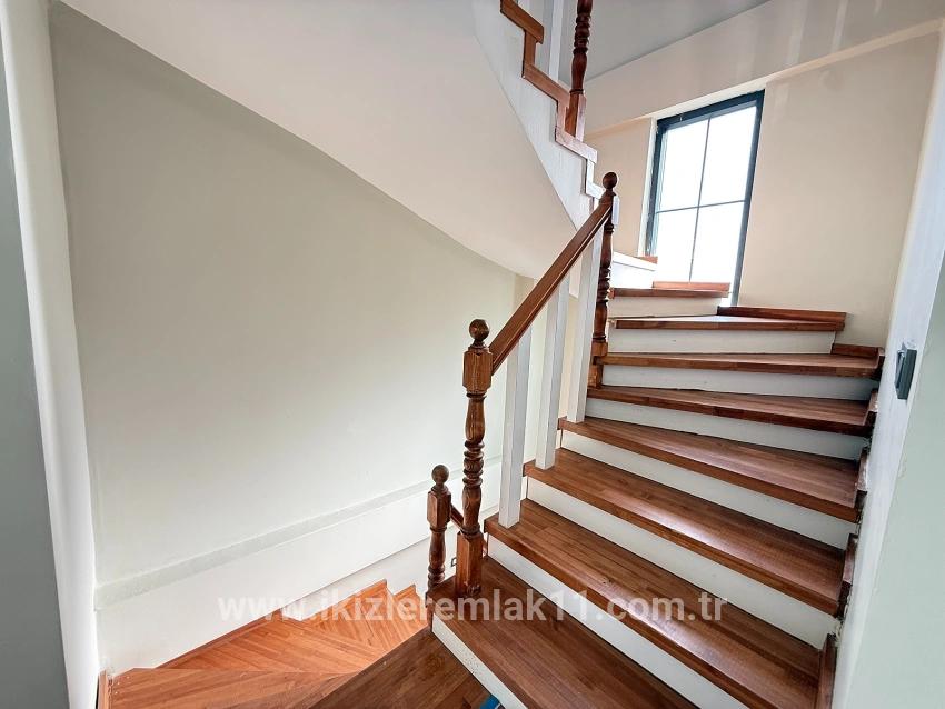 3+1 Bedroom Villa For sale in Cumhuriyet Nbh. Seferihisar Doğanbey - 290 m²