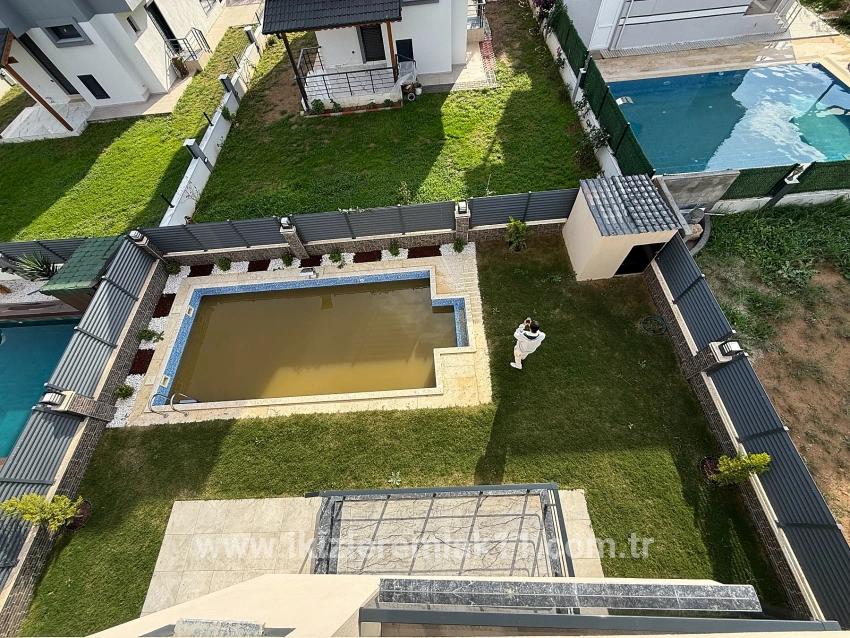 3+1 Bedroom Villa For sale in Cumhuriyet Nbh. Seferihisar Doğanbey - 290 m²
